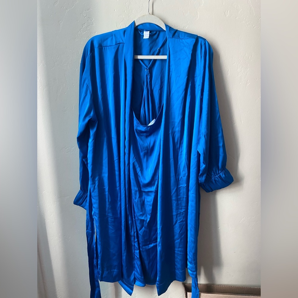 Women nightgown and robe